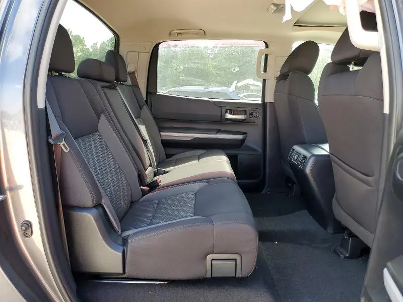 2019 TOYOTA TUNDRA SR5  