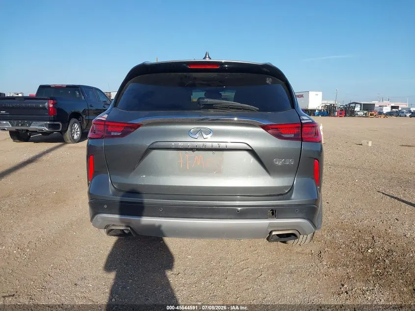 2022 INFINITI QX50 LUXE