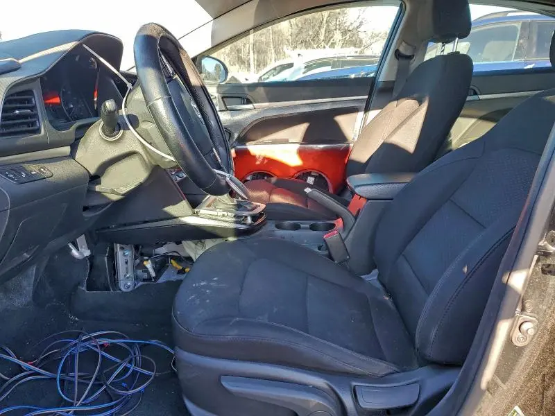 2019 HYUNDAI ELANTRA SEL  