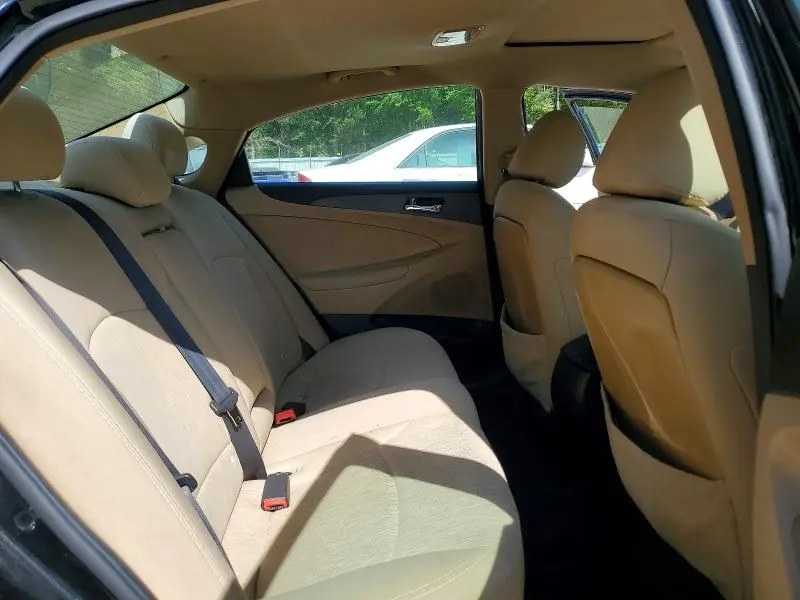 2011 HYUNDAI SONATA GLS  
