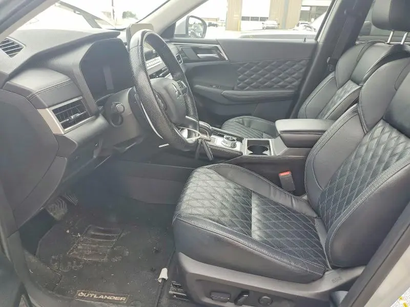 2023 MITSUBISHI OUTLANDER   