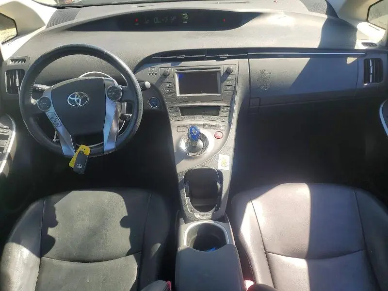 2013 TOYOTA PRIUS PERSONA SERIES SE  