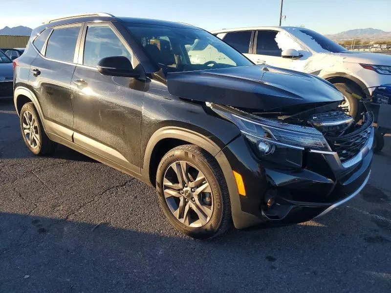 2023 KIA SELTOS S  