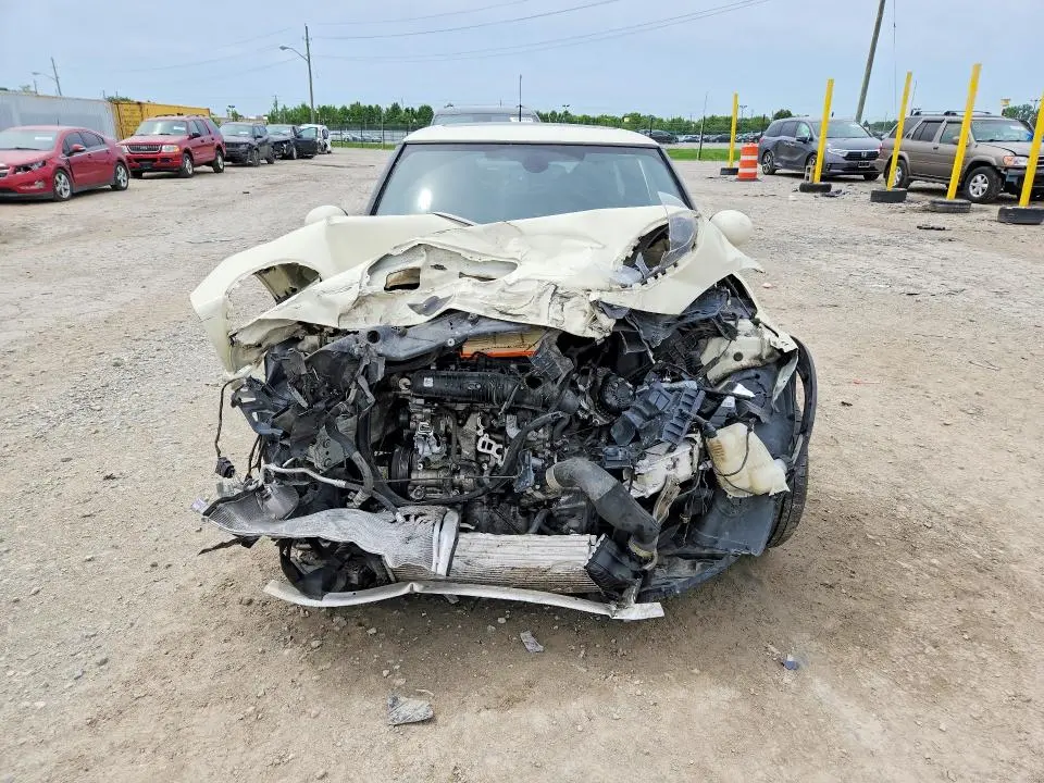 2018 MINI COOPER S  