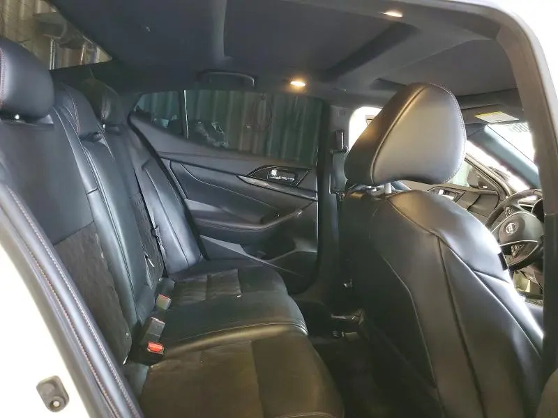 2021 NISSAN MAXIMA SR  