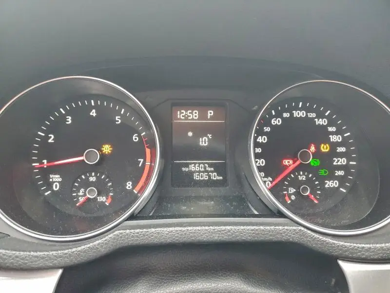 2016 VOLKSWAGEN PASSAT S  