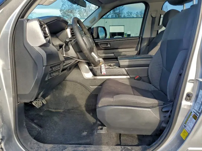 2023 TOYOTA TUNDRA CREWMAX SR5  