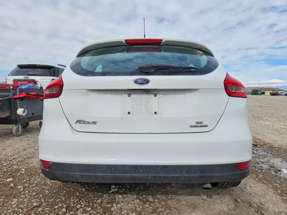 2016 FORD FOCUS SE  