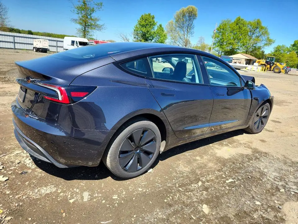 2024 TESLA MODEL 3   