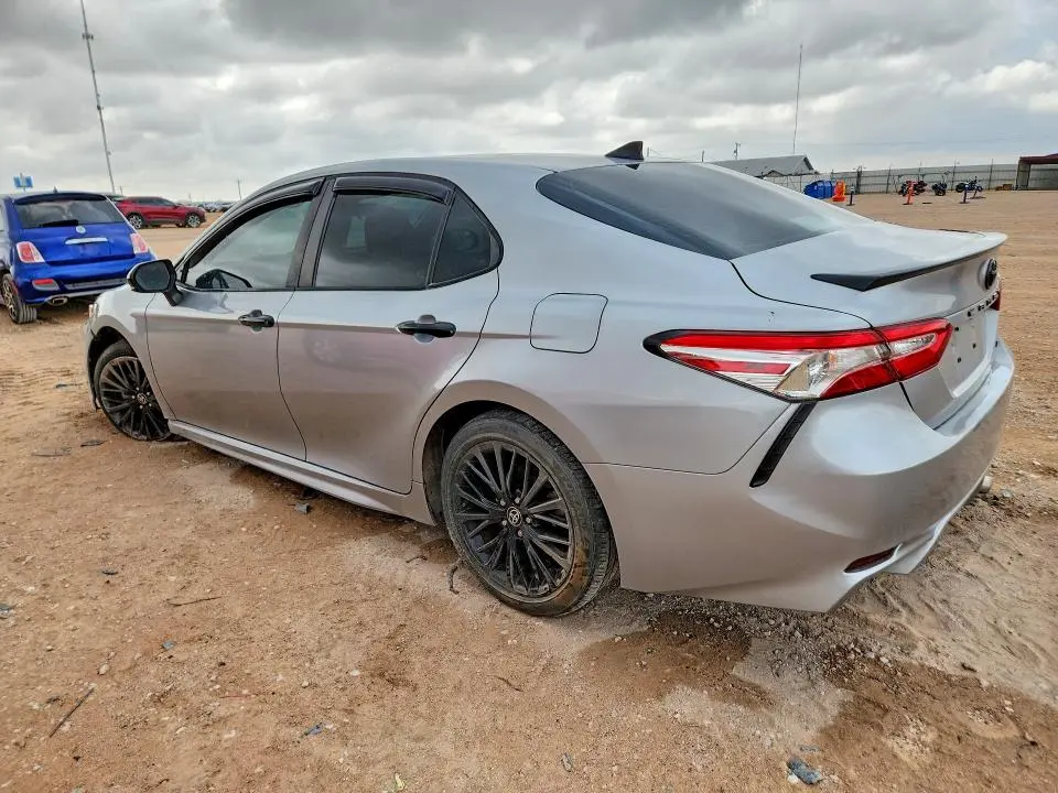 2020 TOYOTA CAMRY SE NIGHTSHADE  