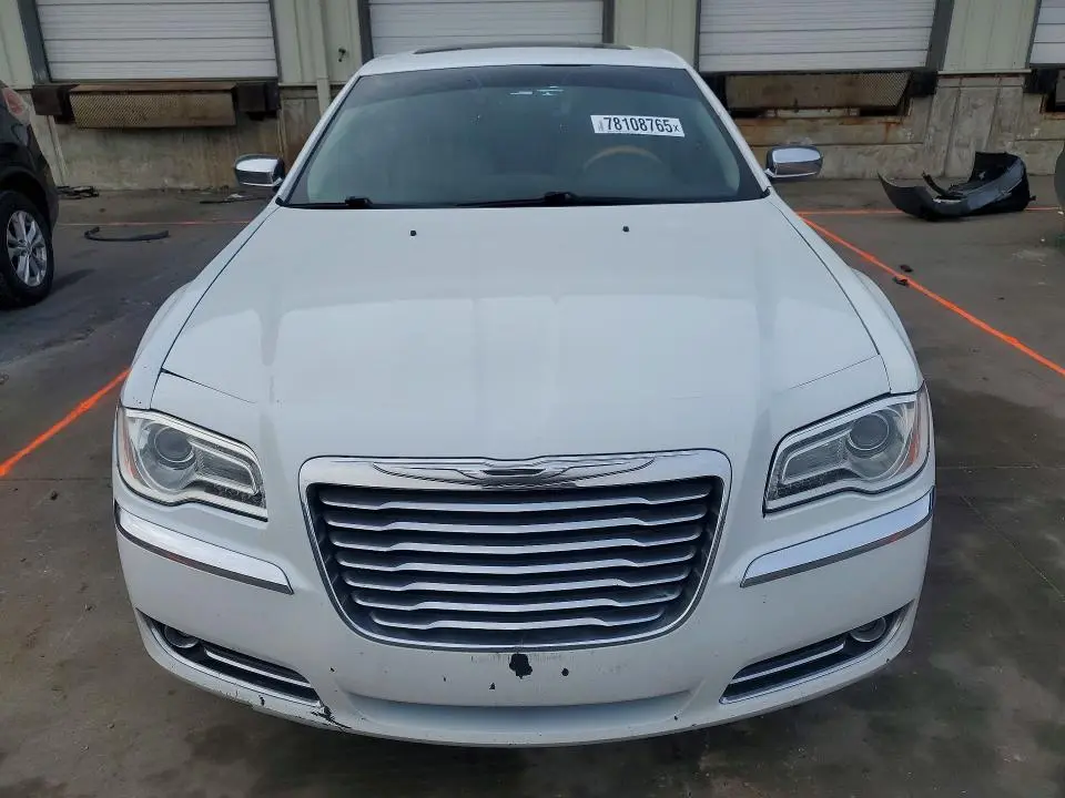 2013 CHRYSLER 300C   