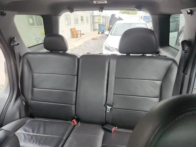 2010 FORD ESCAPE LIMITED  