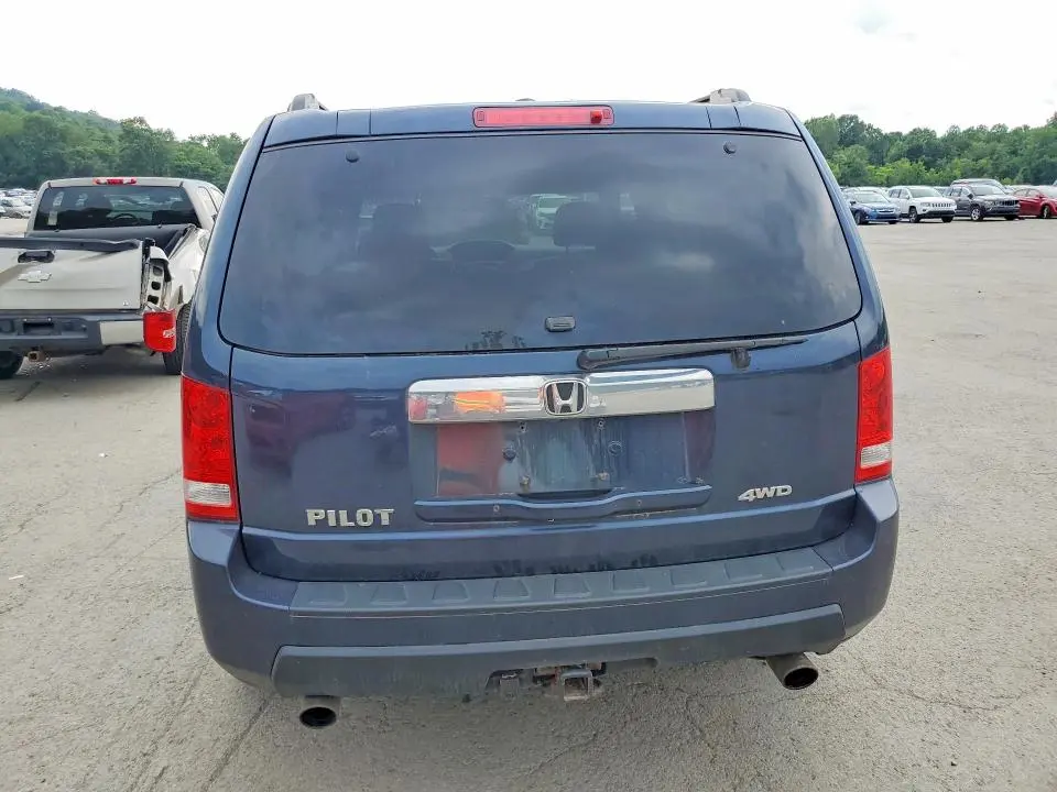 2011 HONDA PILOT EXLN  