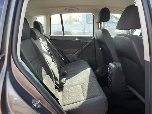 2014 VOLKSWAGEN TIGUAN S  