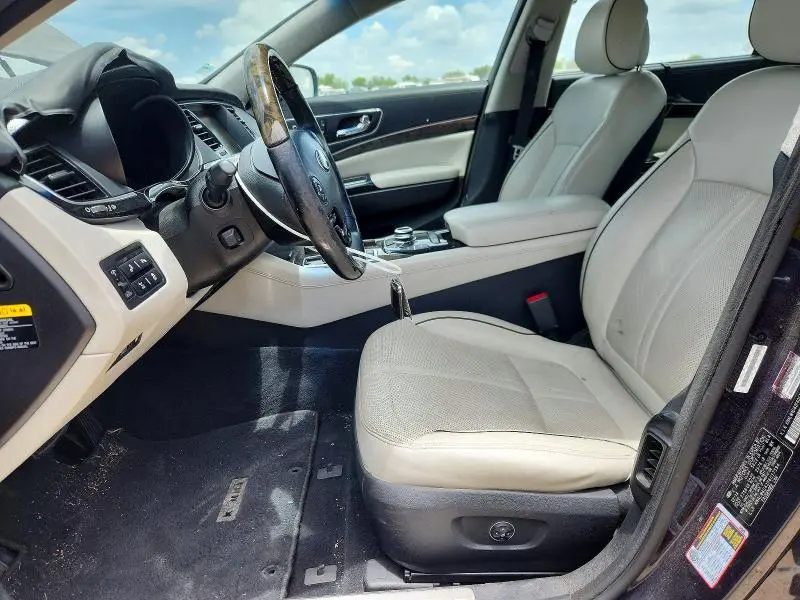 2015 KIA K900   