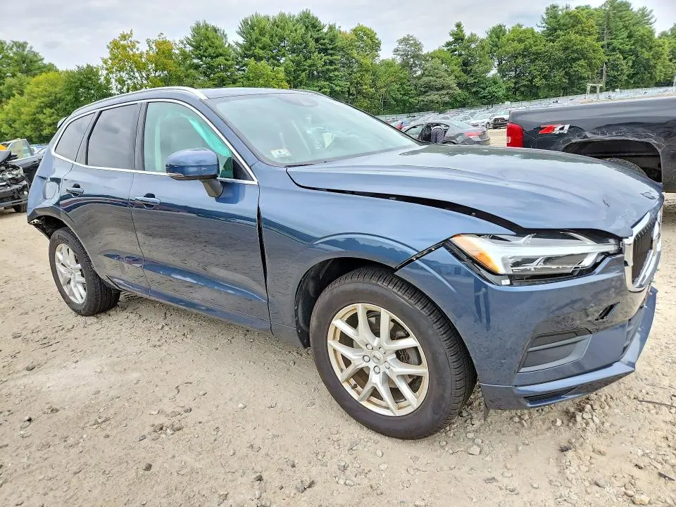 2020 VOLVO XC60 T5 MOMENTUM  