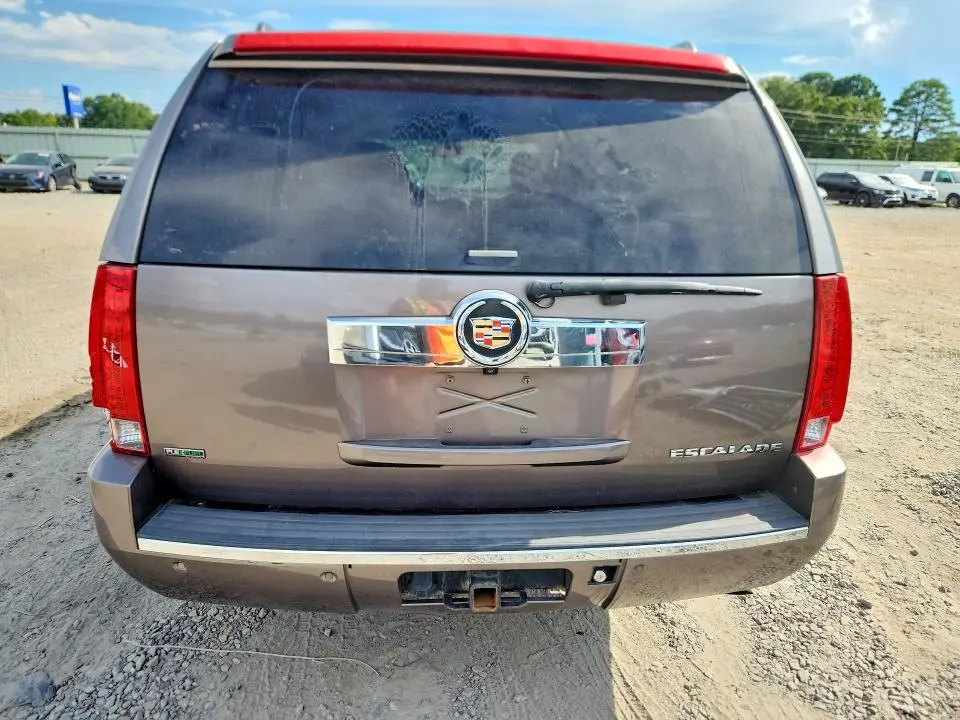 2011 CADILLAC ESCALADE ESV LUXURY  