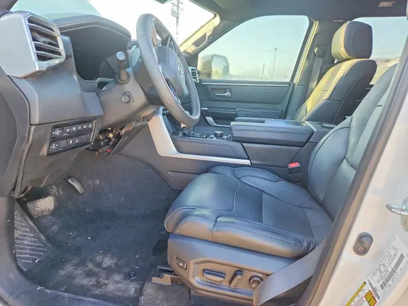 2023 TOYOTA SEQUOIA PLATINUM  