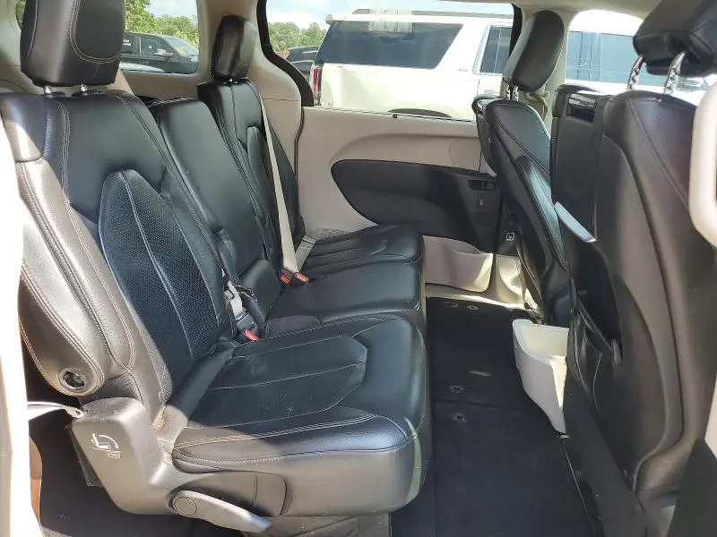2017 CHRYSLER PACIFICA TOURING L PLUS  