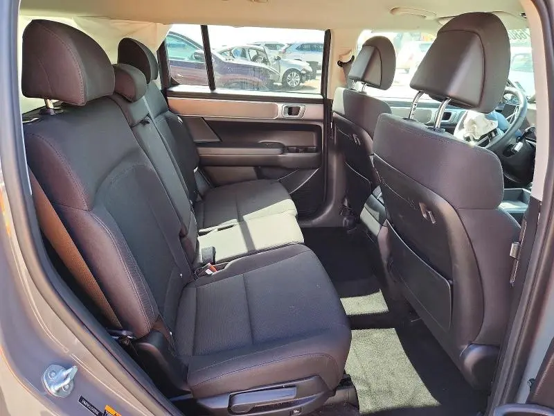 2025 HYUNDAI SANTA FE SE  