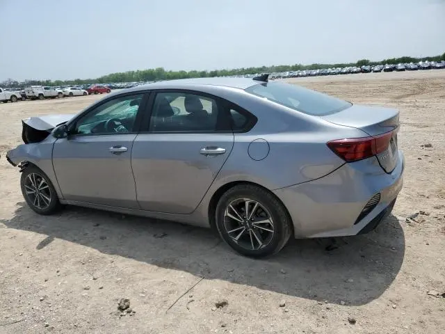 2023 KIA FORTE LX  