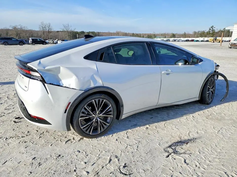 2024 TOYOTA PRIUS LE  