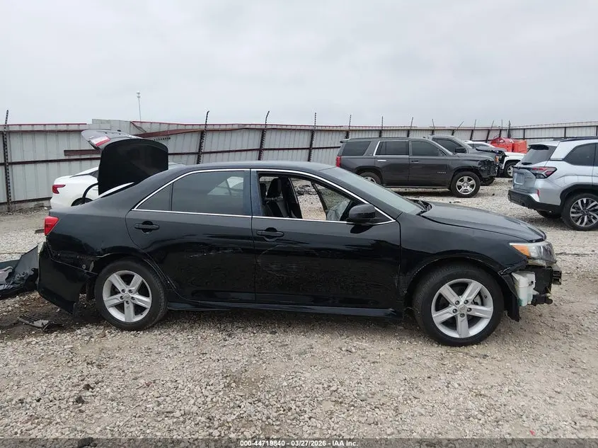 2012 TOYOTA CAMRY SE
