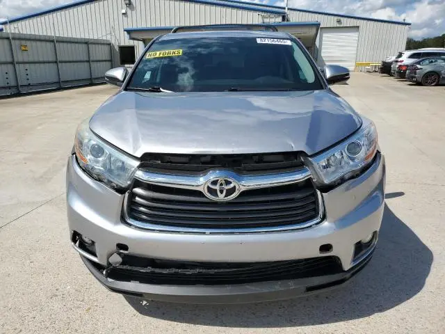 2016 TOYOTA HIGHLANDER LE  