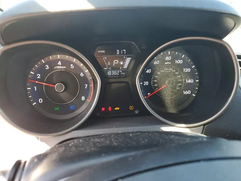 2014 HYUNDAI ELANTRA SE  