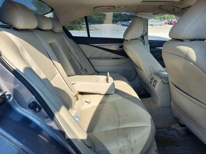 2015 INFINITI Q50 PREMIUM  