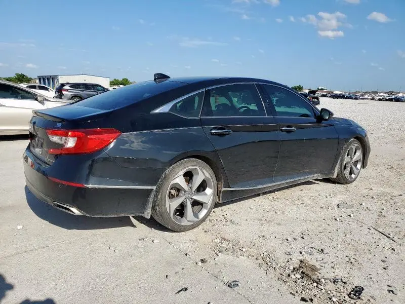 2018 HONDA ACCORD TOURING  