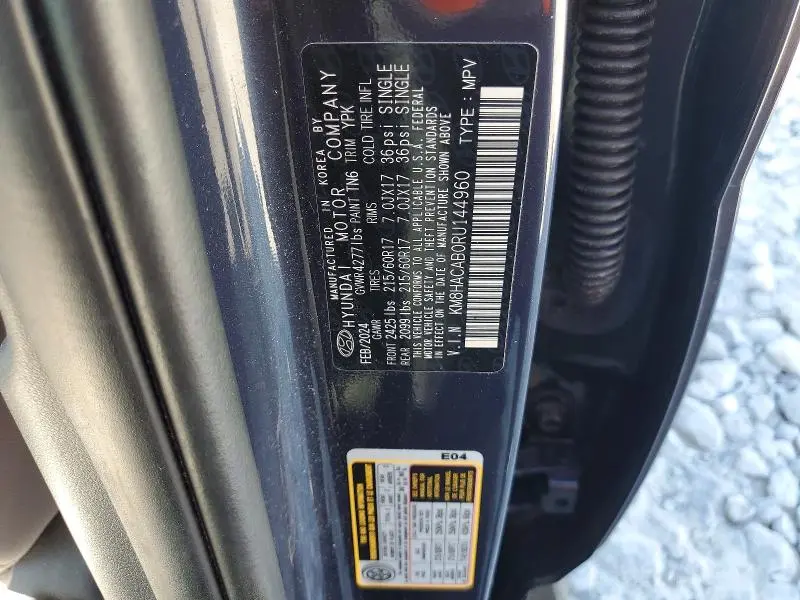 2024 HYUNDAI KONA SE  