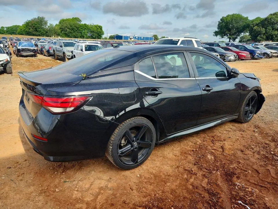 2023 NISSAN SENTRA SR  