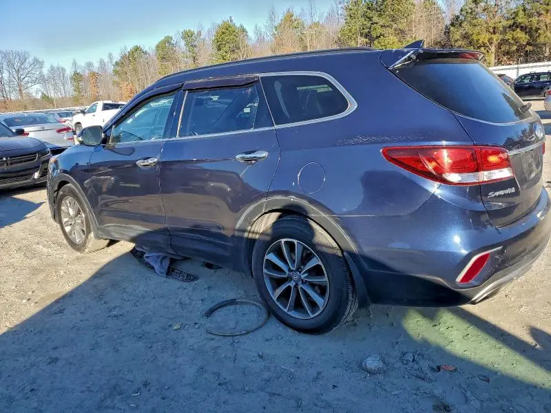 2017 HYUNDAI SANTA FE SE  
