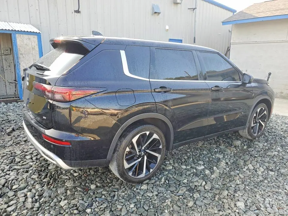 2022 MITSUBISHI OUTLANDER SE  