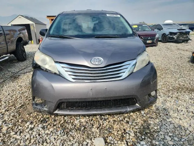 2011 TOYOTA SIENNA XLE  