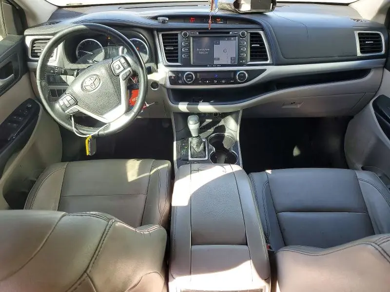 2018 TOYOTA HIGHLANDER XLE  