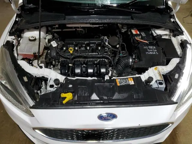 2015 FORD FOCUS SE  