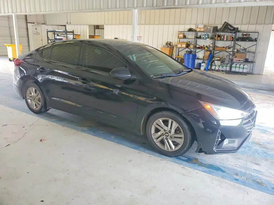 2019 HYUNDAI ELANTRA SEL  