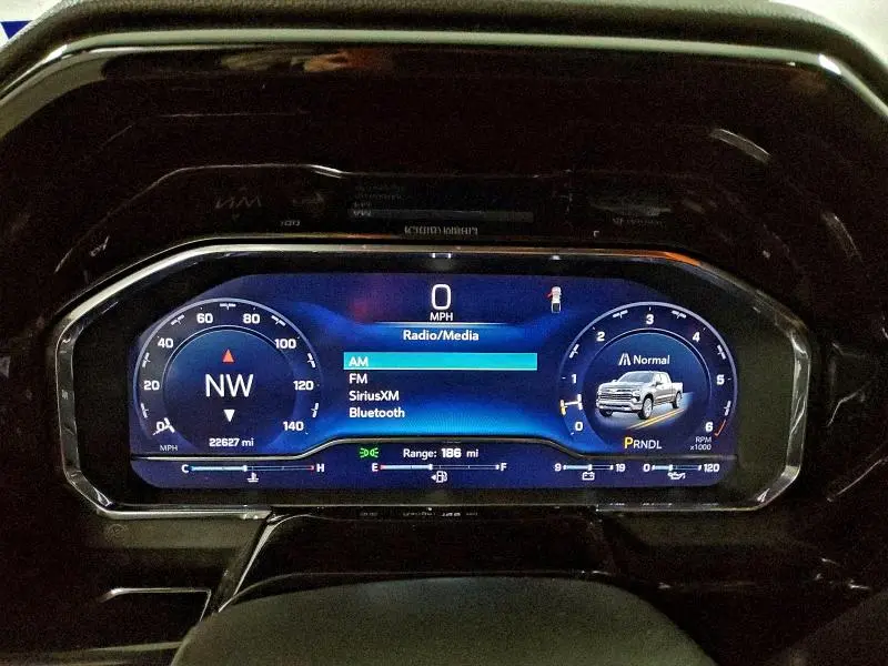 2024 CHEVROLET SILVERADO C1500 LT  