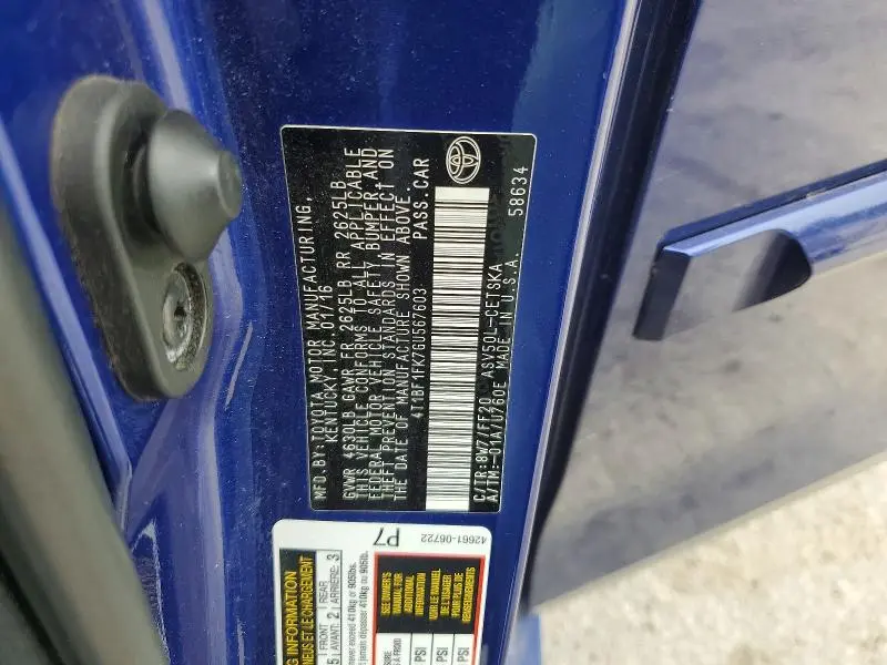 2016 TOYOTA CAMRY SE  