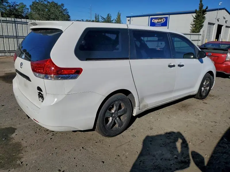 2011 TOYOTA SIENNA BASE 7-PASSENGER  
