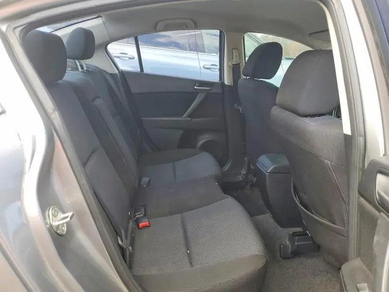 2010 MAZDA 3 I  