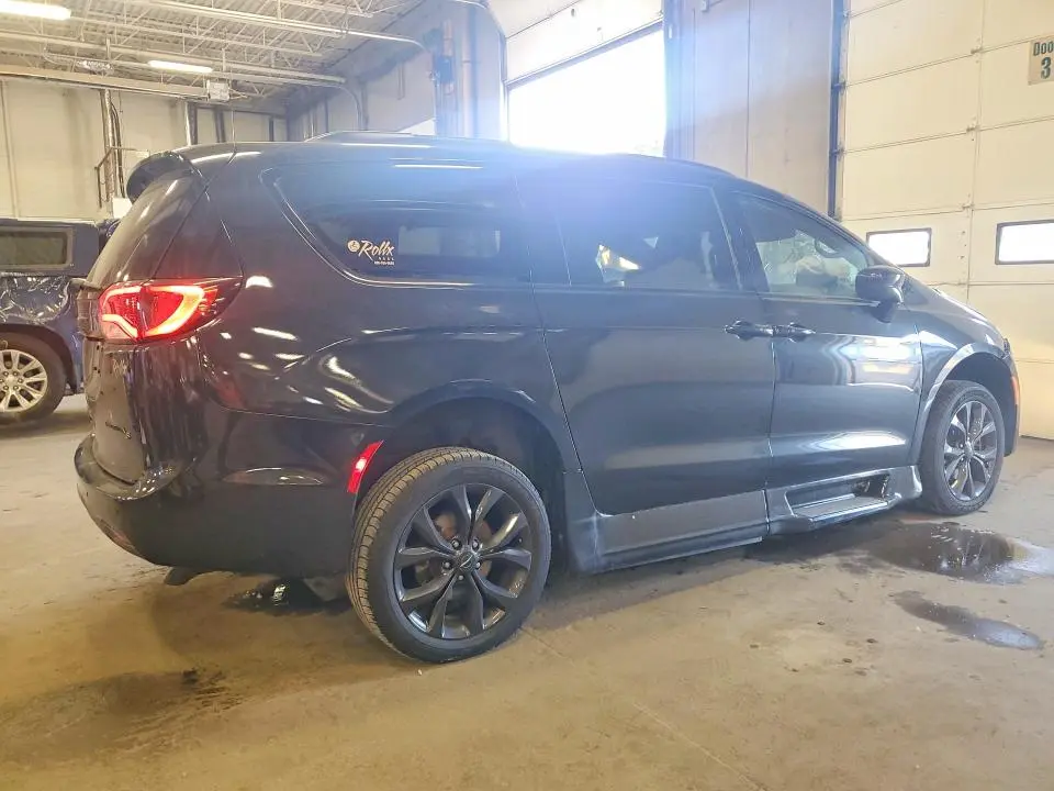 2018 CHRYSLER PACIFICA TOURING L PLUS  