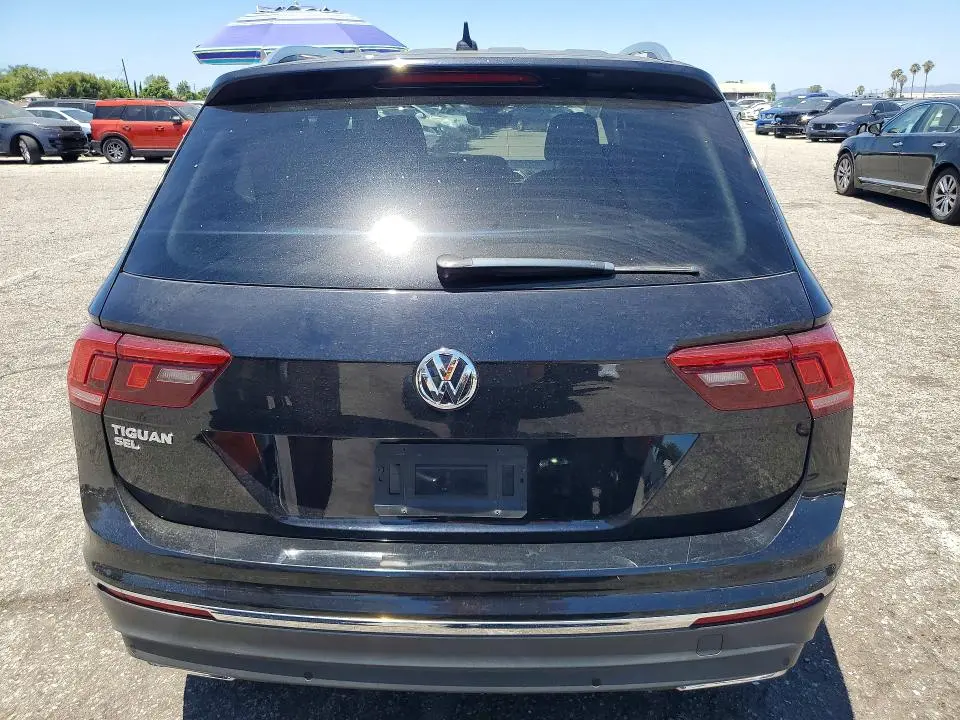 2021 VOLKSWAGEN TIGUAN SE  