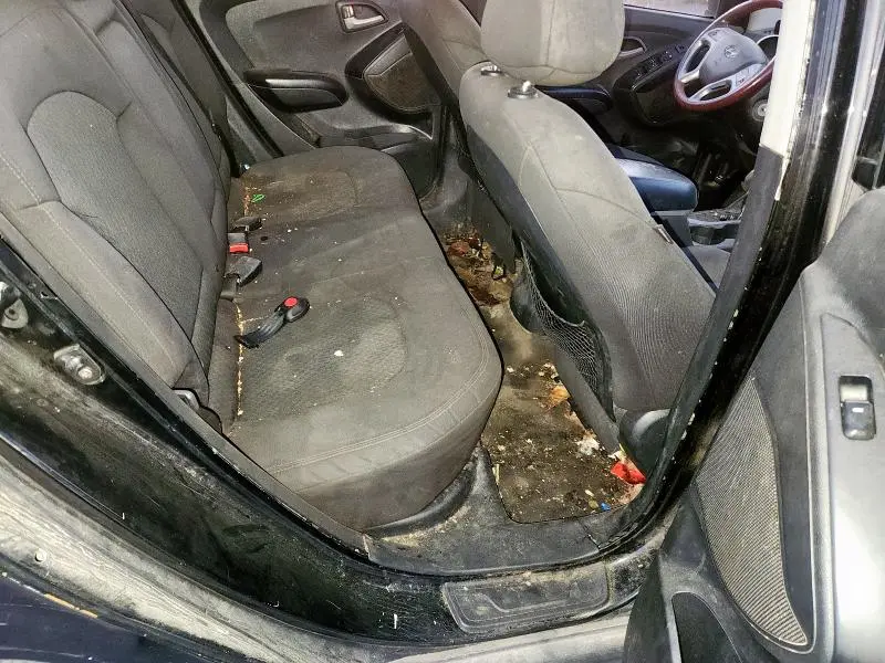 2010 HYUNDAI TUCSON GLS  