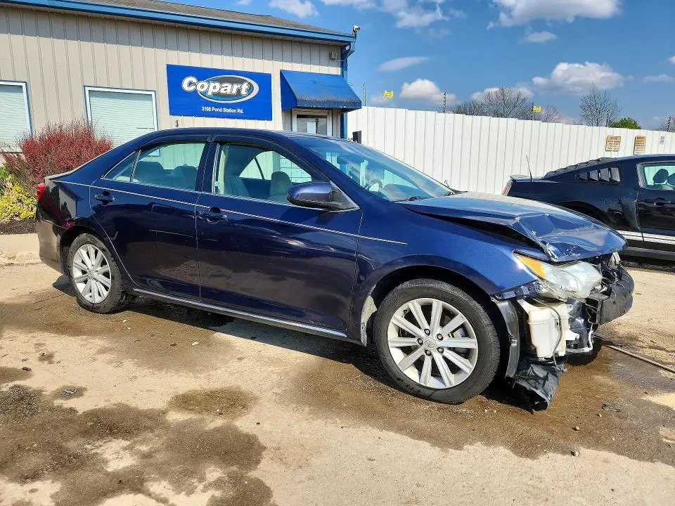 2014 TOYOTA CAMRY XLE  