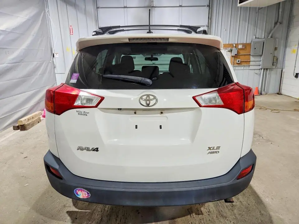 2014 TOYOTA RAV4 XLE  