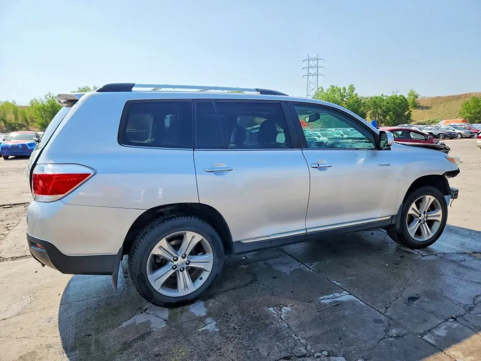 2013 TOYOTA HIGHLANDER LIMITED  