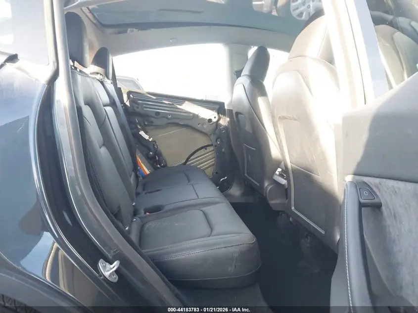 2025 TESLA MODEL Y LONG RANGE DUAL MOTOR REAR-WHEEL DRIVE